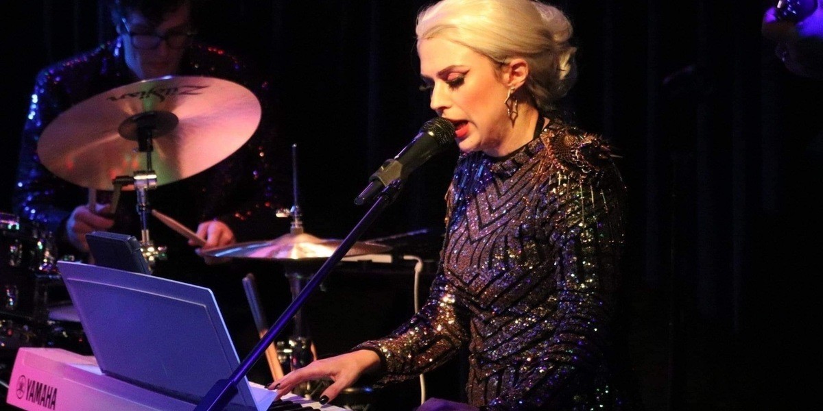 Five Foot Gaga performing live at the piano at The Pepper Tree