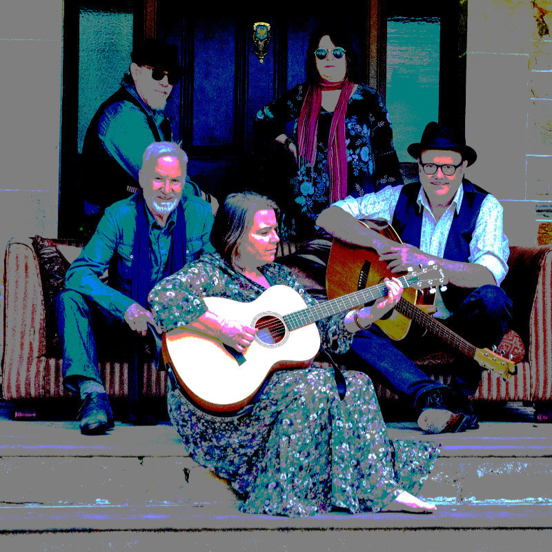 The LA Dreaming band, featuring The Beggars Stuart Day – Guitar and Vocal, Renee Donaghey – Guitar and Vocal, Quinton Dunne – Bass and Vocal plus Kathie Renner – Keys, Guitar and Vocal, Steve Todd – Drums and Percussion.