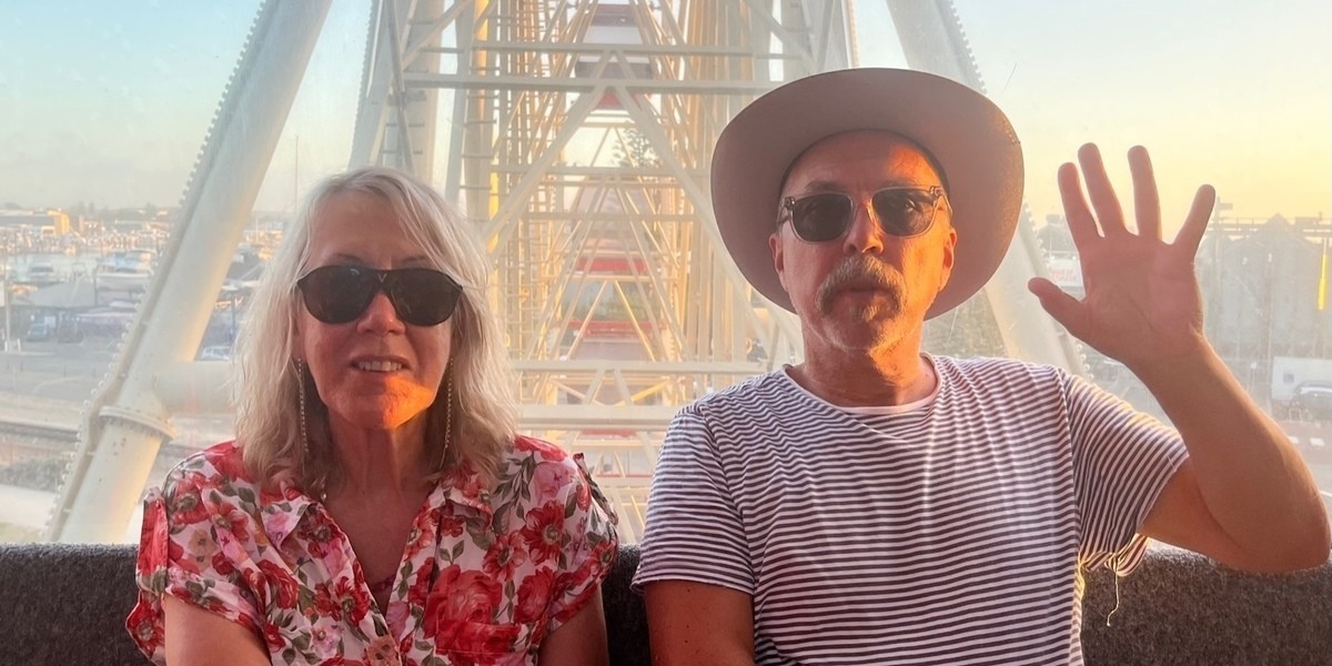 Rob Snarski and Lindy Morrison in Ferris wheel