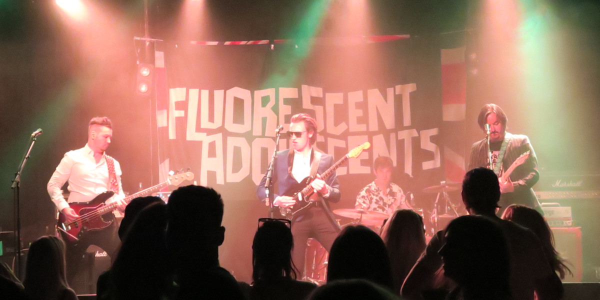 From dancefloor bangers to crooning kitchen sink poetry of Sheffield, Fluorescent Adolescents capture the energy and sounds of Arctic Monkeys' greatest hits.