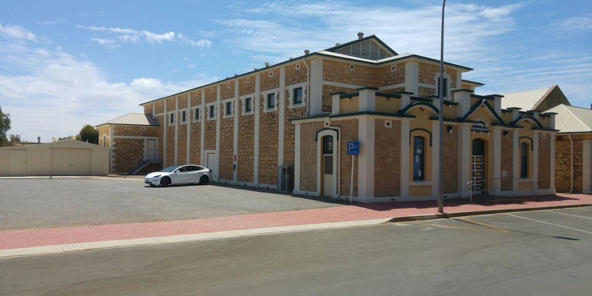 Ardrossan Town Hall - see front and side entrance access points